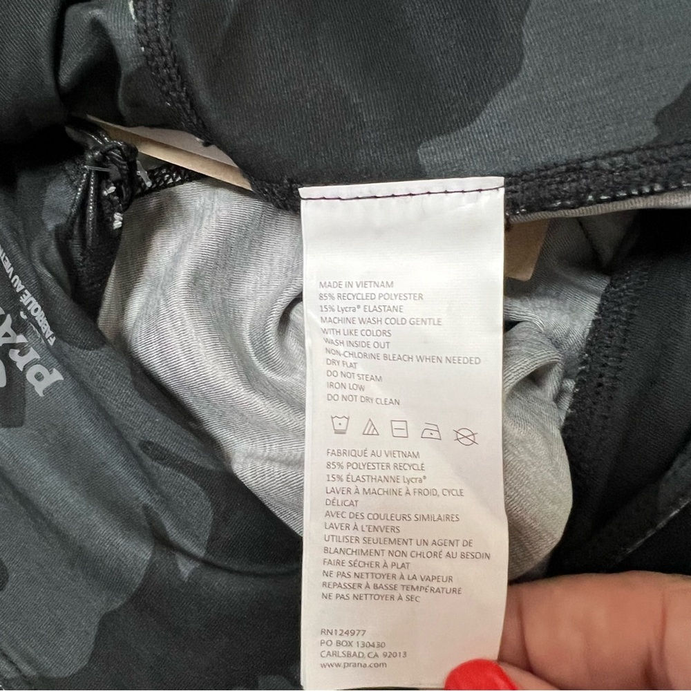 Prana Electa Shorts II Black Camo Size Small - Picture 11 of 14